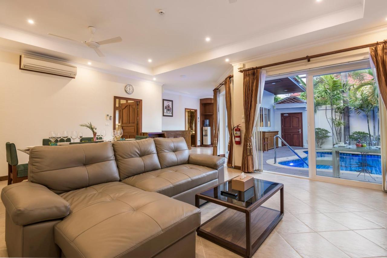 Village Austria Luxury Pool Villas Pattaya Exterior photo