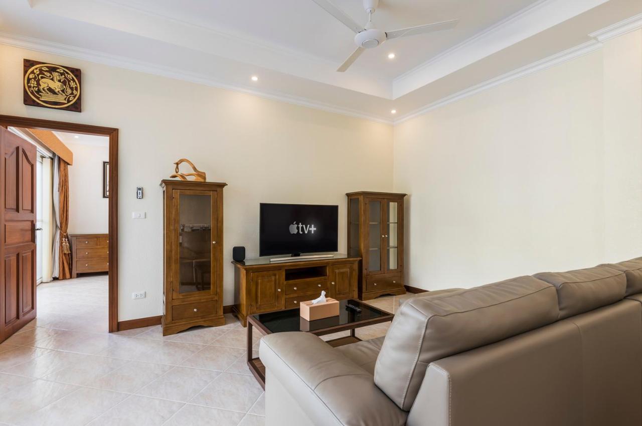 Village Austria Luxury Pool Villas Pattaya Exterior photo