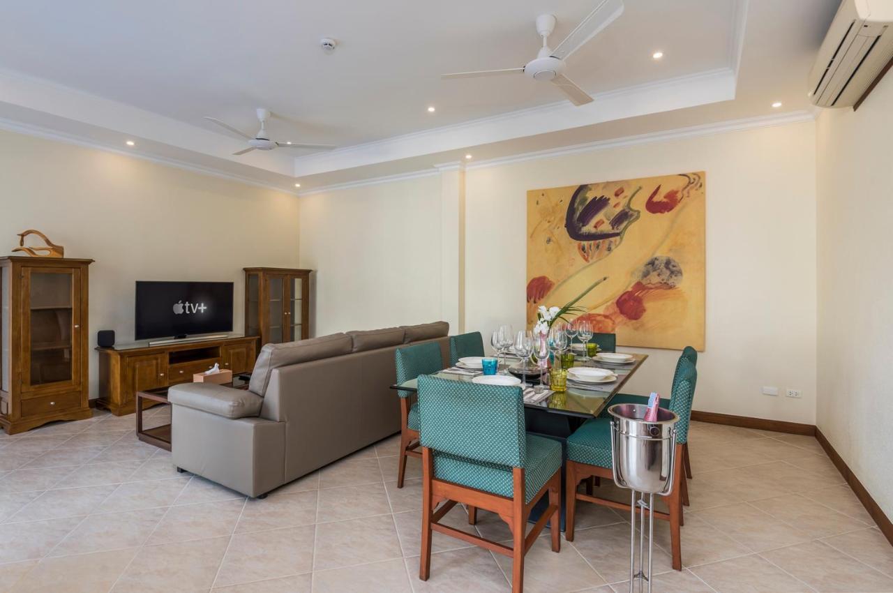 Village Austria Luxury Pool Villas Pattaya Exterior photo