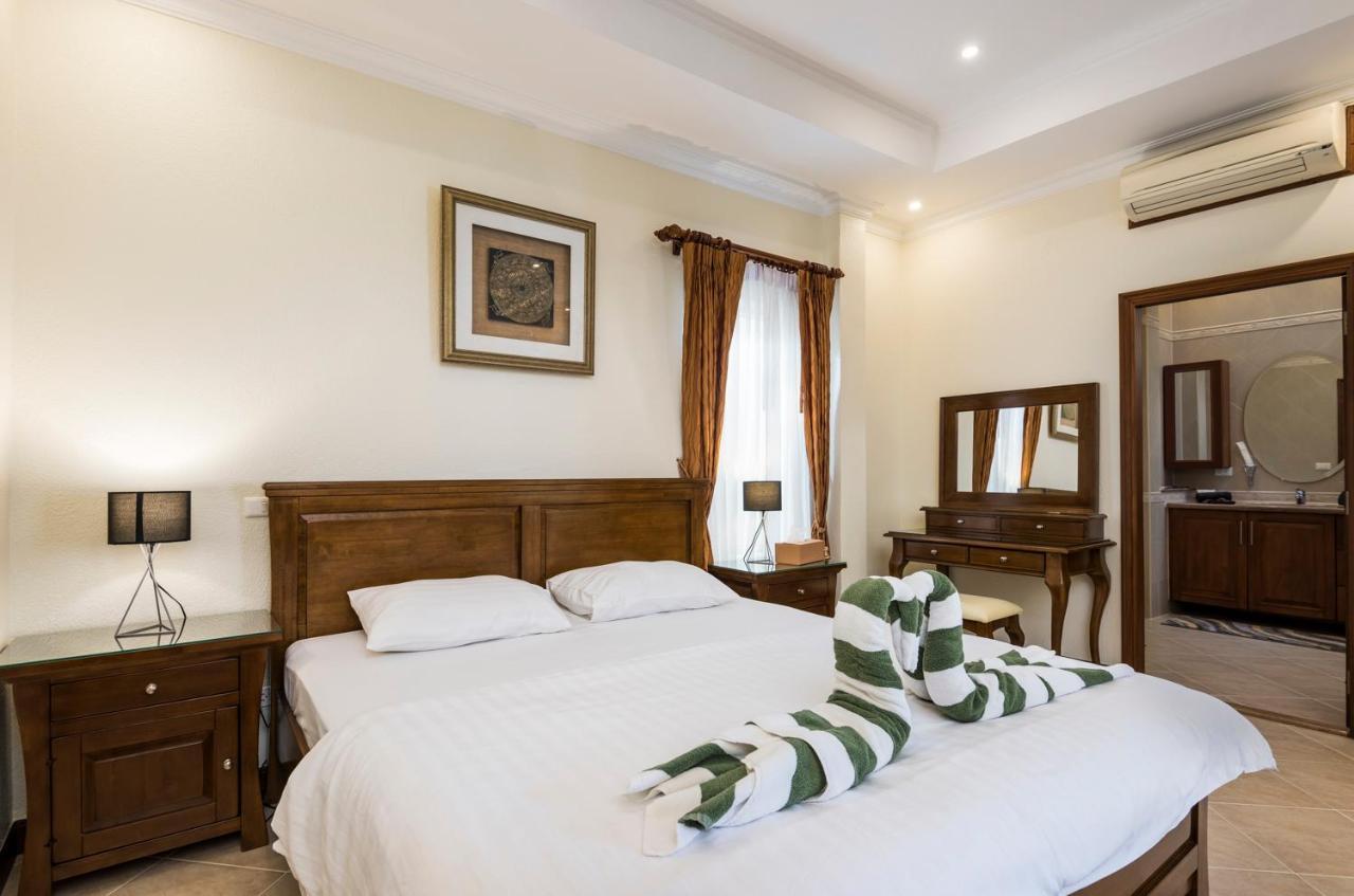 Village Austria Luxury Pool Villas Pattaya Exterior photo